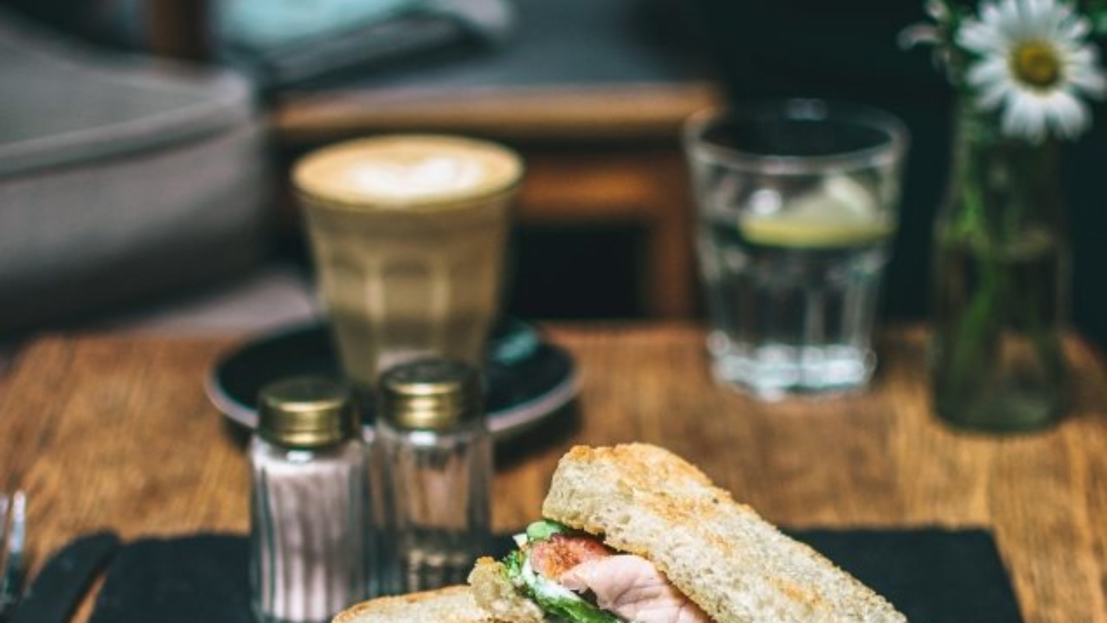 calum-lewis-387585-unsplash-637x847